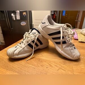 Addidas Superstar 2G Athletic Shoes white with blue stripes size 6 men’s -